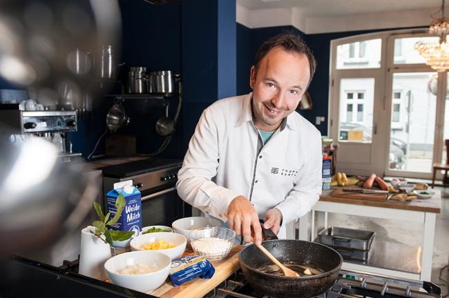 Osterhusumer Meierei Thomas Sampl kocht Schnüsch